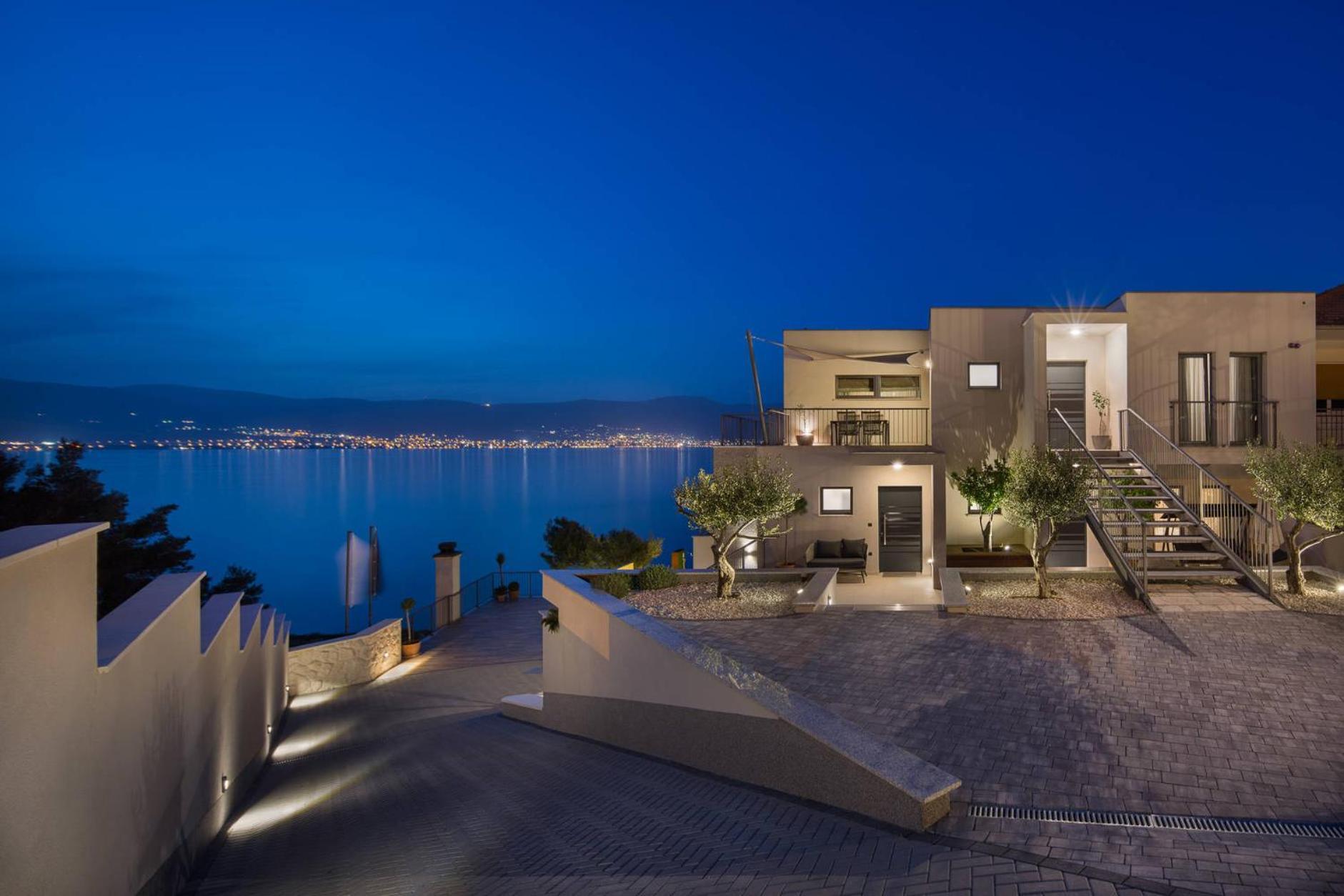 Апартаменти Olive Hill House - Ground Floor Слатине Екстер'єр фото